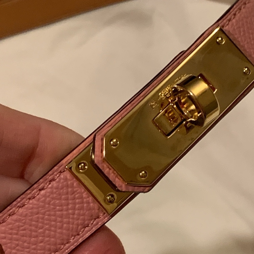 Unique thin light pink golden buckle  fashionable belt size L adjustable 30